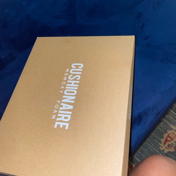 Cushionaire memory foam loafers w/ heels Size US 11 - Picture 3 of 4